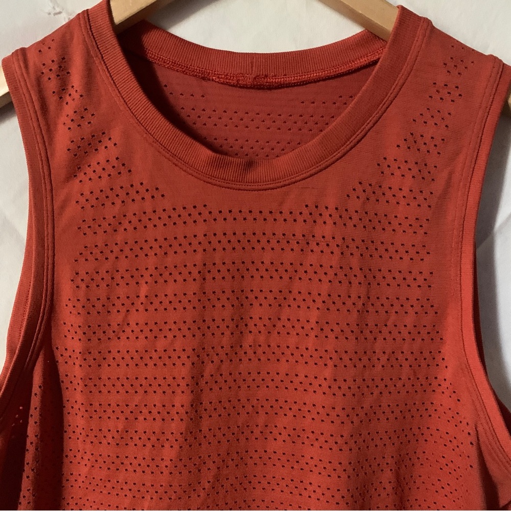 Lululemon Breeze By Muscle Tank II Top Perforated Brick Orange Size 6